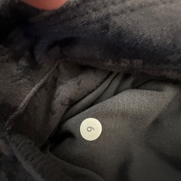 Lululemon To Class Jacket Sea Bed Black Deep Coal / Black w/Thumb Holes Sz 6 - Picture 15 of 15